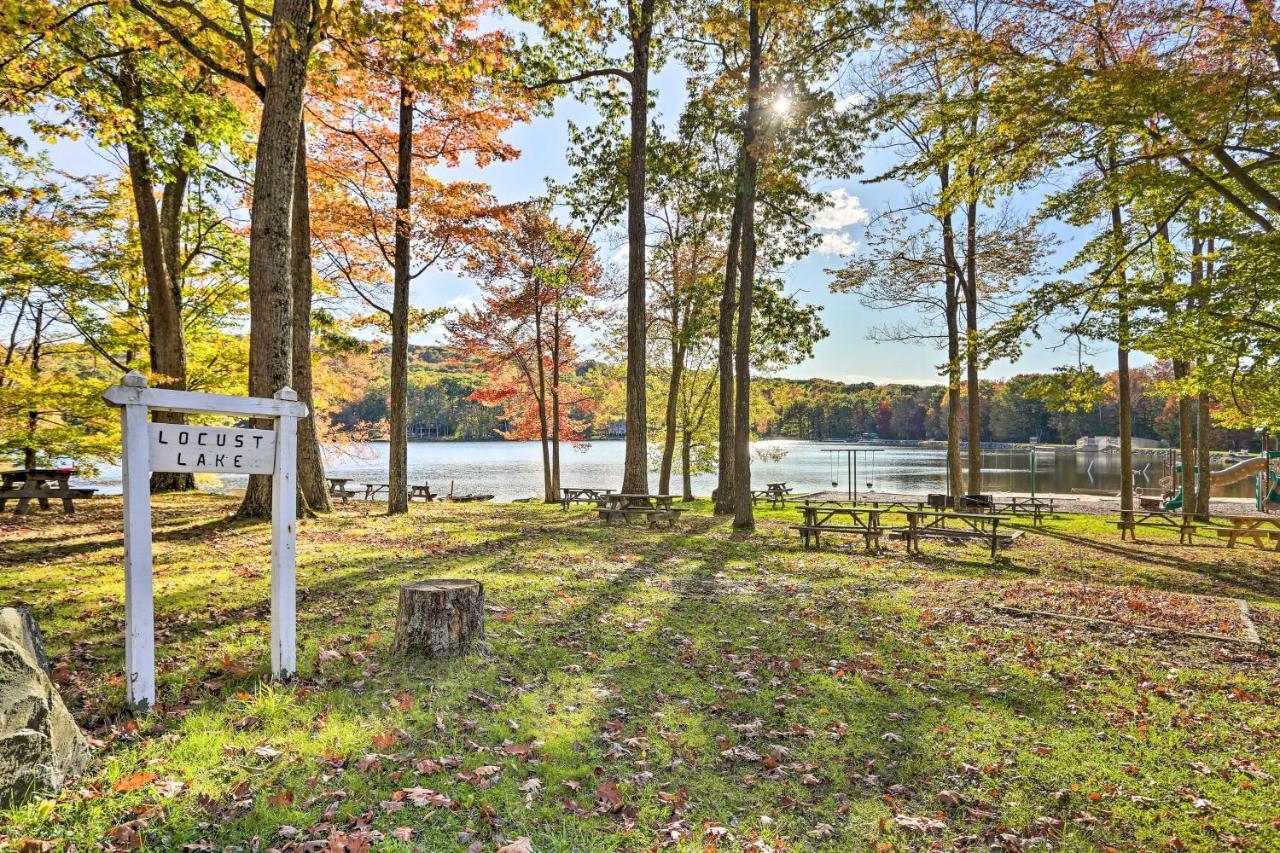 Poconos Vacation Home Walk To Locust Lake! Pocono Lake エクステリア 写真
