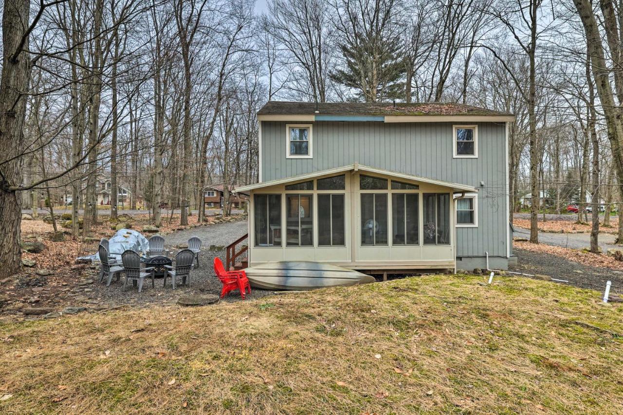 Poconos Vacation Home Walk To Locust Lake! Pocono Lake エクステリア 写真